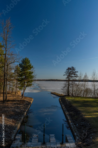 Nice sunny winter day near Rozmberk pond in south Bohemia © luzkovyvagon.cz