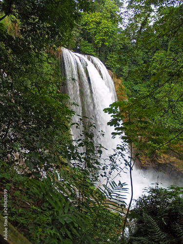 Pulhapanzak Waterfall - Catarata de Oulhapanzak photo