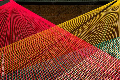 Photos Hilos de colores que forman geometrías interesantes