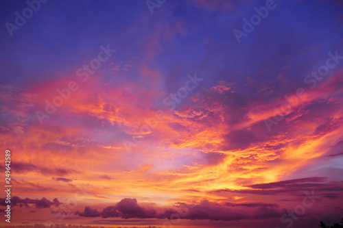 Photo picture a Beautiful natural delicious magnificent asian sunset sunrise.