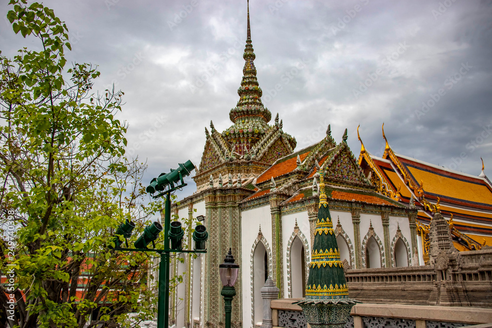 Naklejka premium Gran Palace Wat Phra Kaew Temple in Bangkok, Thailand