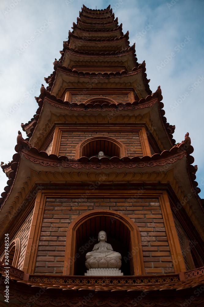Fototapeta premium ベトナム・ハノイ・チャンクオック寺