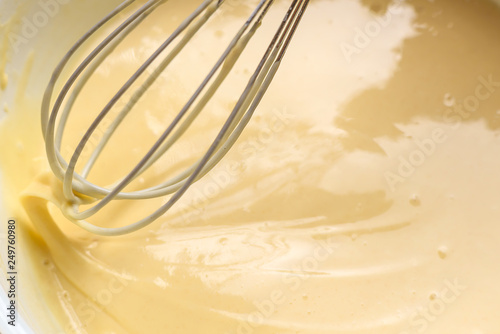 Whipping whisk batter for baking