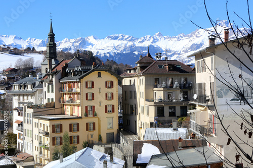 Centre-ville. Saint-Gervais-les-Bains. / Downtown. Saint-Gervais-les-Bains.