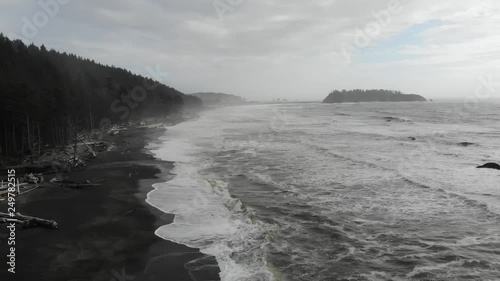 Rialto Beach and the Pacific Ocean in Washington's Olympic National Park