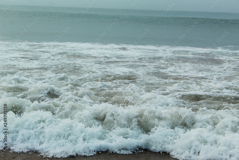 Obraz premium sea water wave with foam