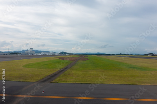 離陸・鹿児島空港 / Take off from KOJ, Kagoshima Airport © 川崎 裕敏