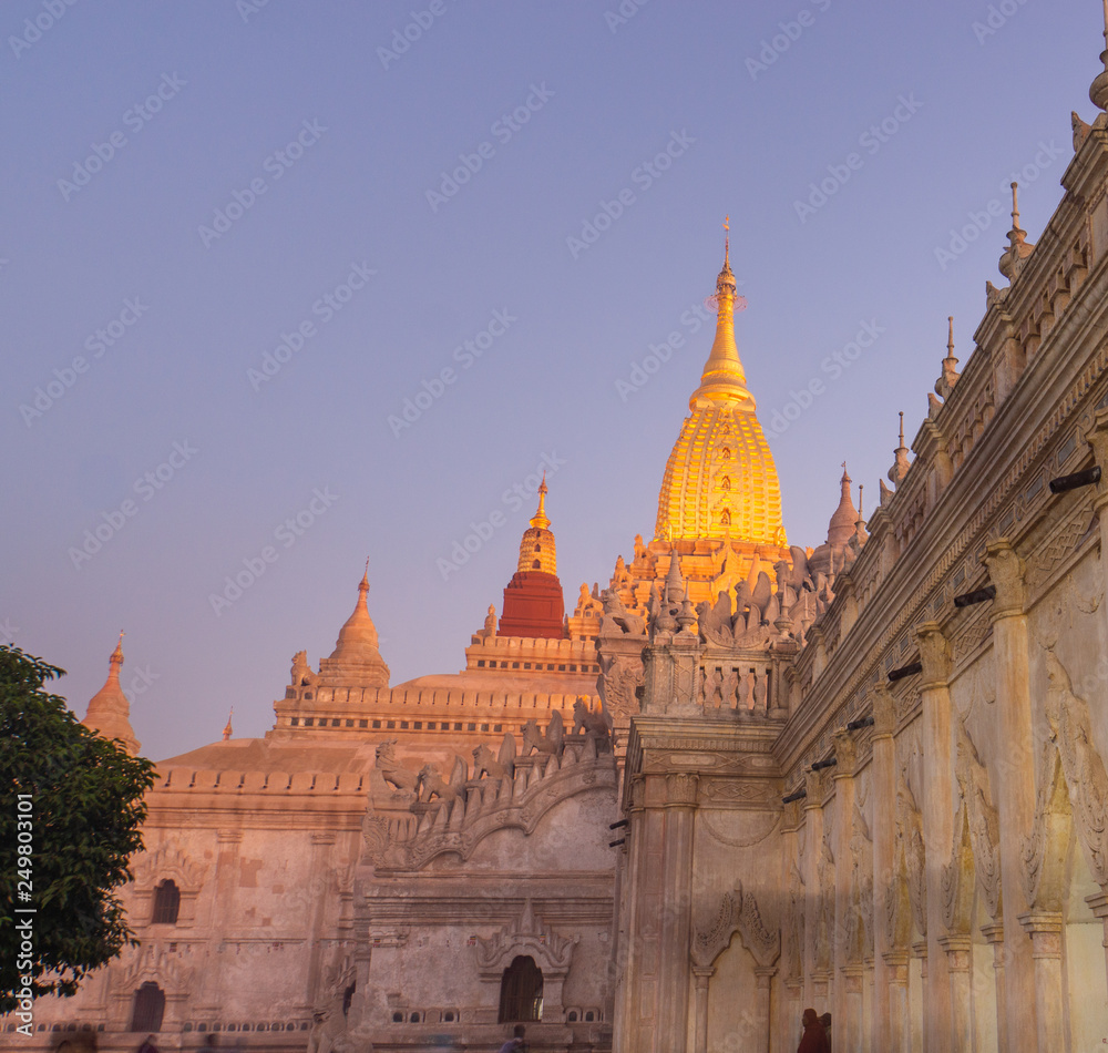 Ananda Pagoda in the early morning