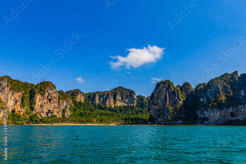 Overview of Railay Beach Is a popular beach in Krabi, Thailand