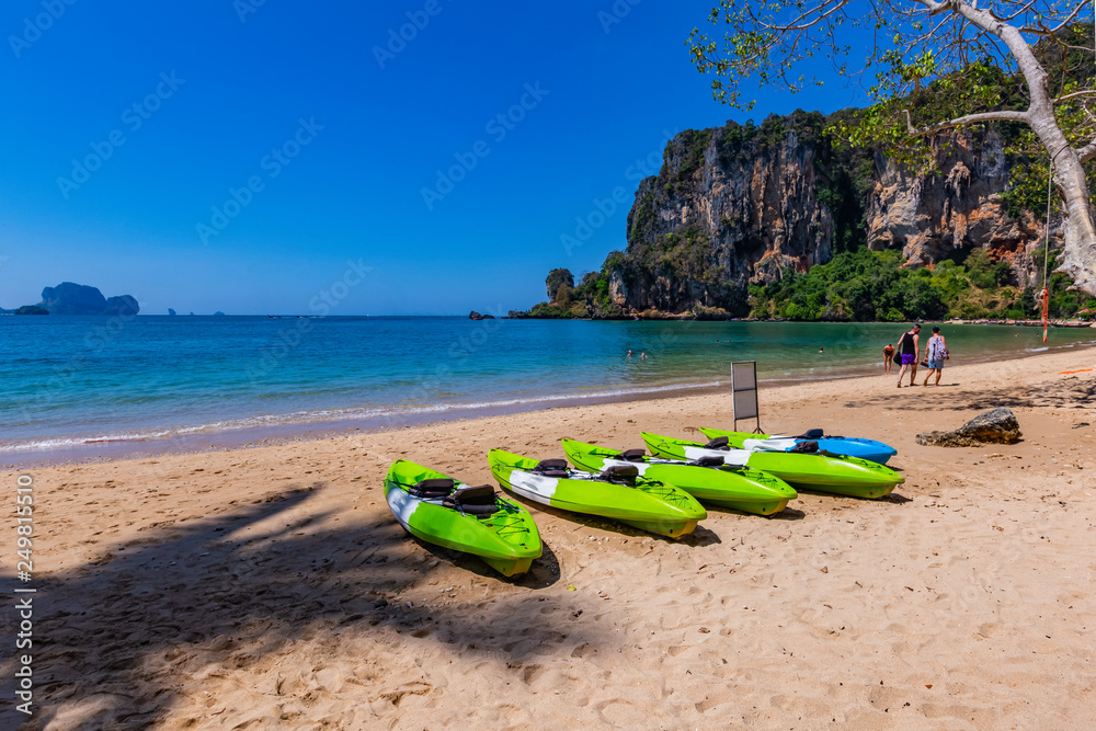 Overview of Railay Beach Is a popular beach in Krabi, Thailand