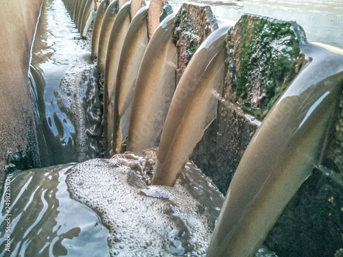 Clarifier cisterns system and effluent for wastewater treatment plant 