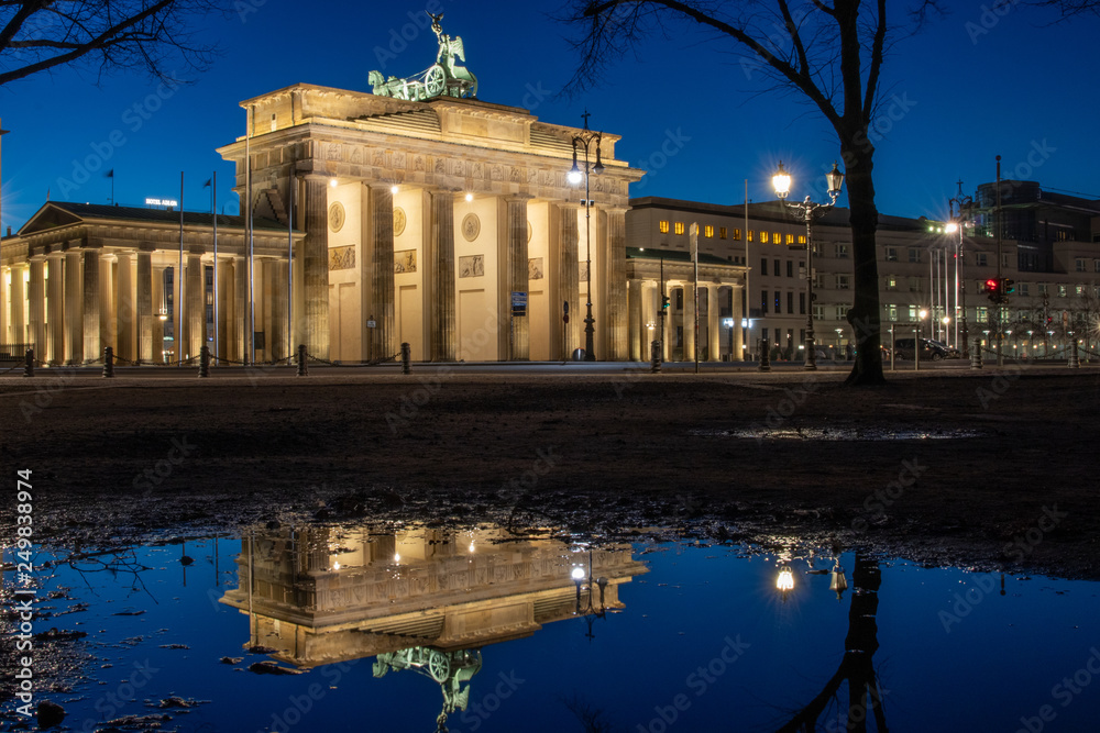Brandenburg gate reflection