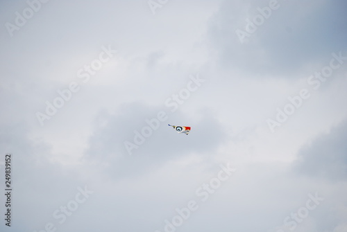 Wallpaper Mural 凧 Torontodigital.ca