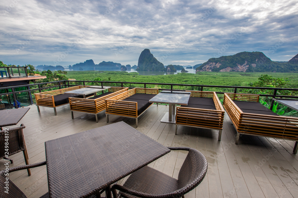 Seat background, chair, cushions, dining table, serving customers sitting and can see the views of the mountains, the sea around and take pictures without asking permission Seat background, chair, cushions, dining table, serving customers sitting and can see the views of the mountains, the sea around and take pictures without asking permission