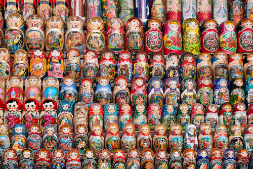 Counter with souvenir dolls, a gift from Russia © spritnyuk
