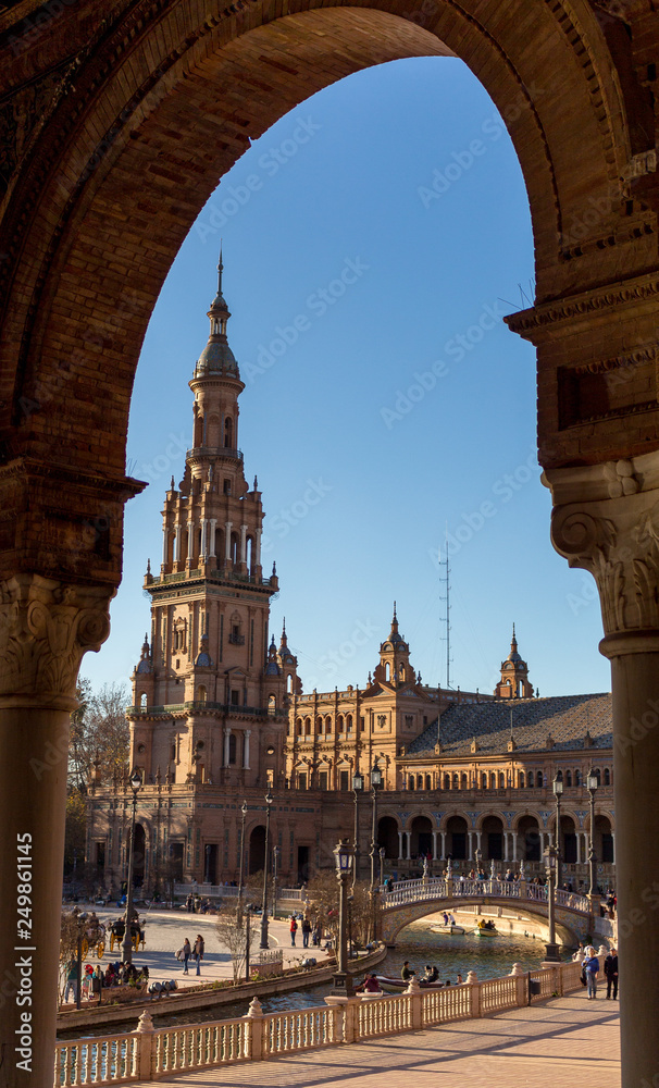 Naklejka premium Tower seen from an inner part in Seville