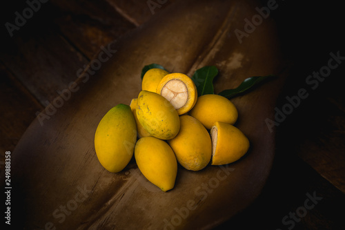 Fototapeta Naklejka Na Ścianę i Meble -  Fruits - Oiti