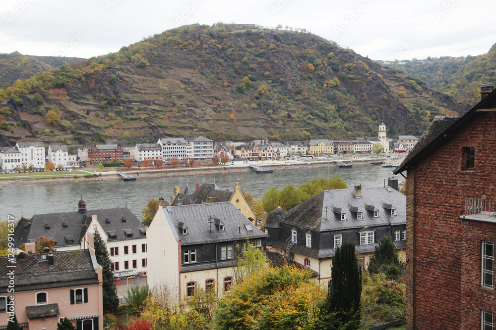 Fototapeta premium View from Burg Rheinfels to Sankt Goar and Sankt Goarhausen towns in the Rhein river valley