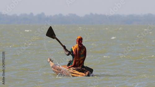 Barco tradicional de papiro en el Lago Tana, Etiopía photo