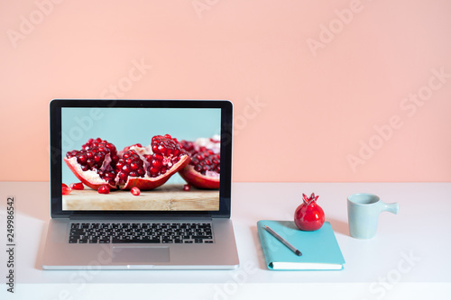 Laptop, working place 