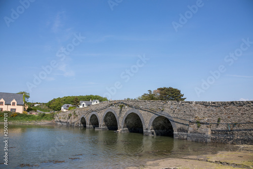 Mittelalterliche Brücke in Irland © EinBlick
