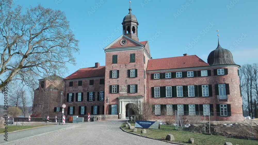 Fototapeta premium Eutiner Schloss
