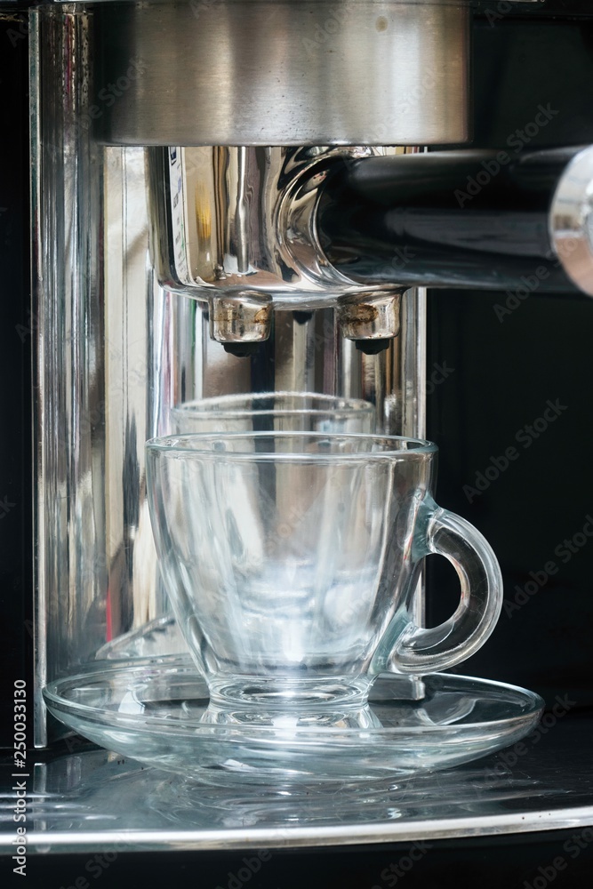 preparation of hot coffee in the presser preparation of hot coffee in the presser