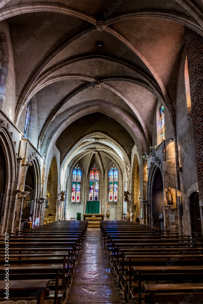 Eglise Sant-André de Chatillon sur Chalaronne dans l'Ain Eglise Sant-André de Chatillon sur Chalaronne dans l'Ain