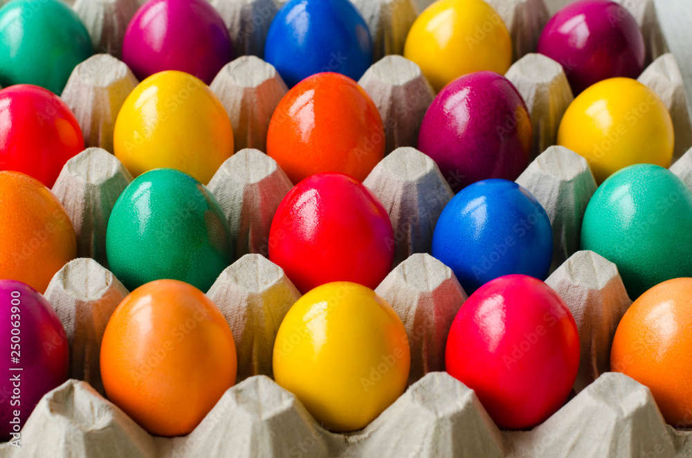 Obraz premium Ostereier im Eierkarton