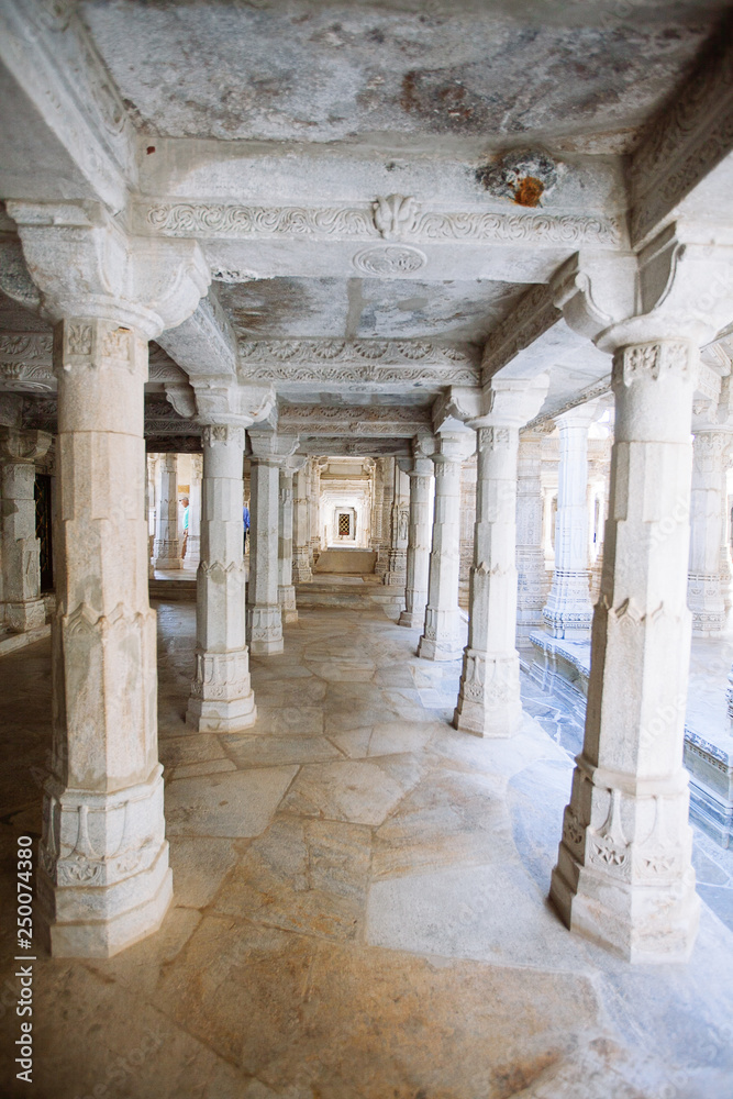 Fototapeta premium Interior of Ranakpur Temple in Rajasthan, India