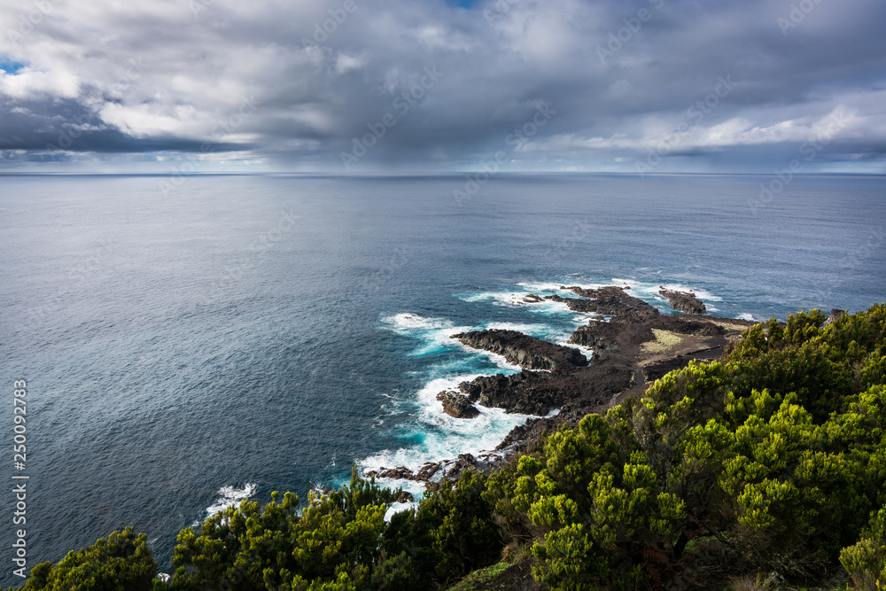 Vue sur la mer aux Açores