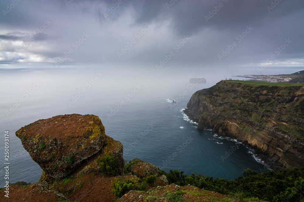 Vue sur la mer aux Açores