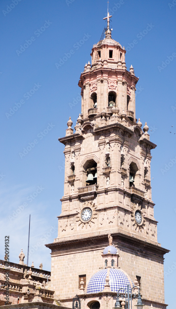 Obraz premium torre de morelia 