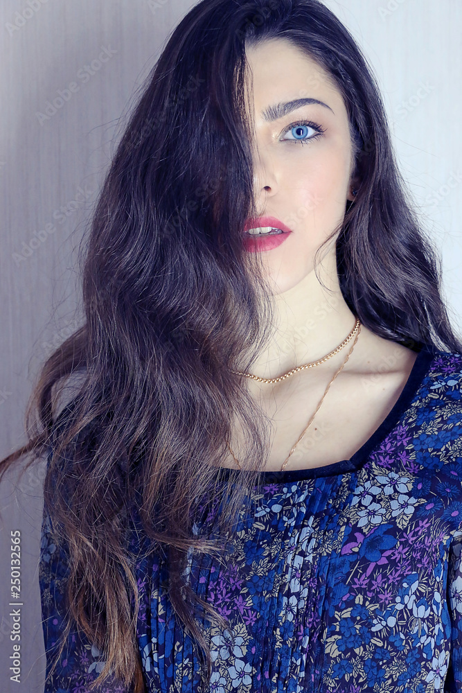 Girls With Black Hair And Bright Blue Eyes girls-with-black-hair-and-bright-blue-eyes