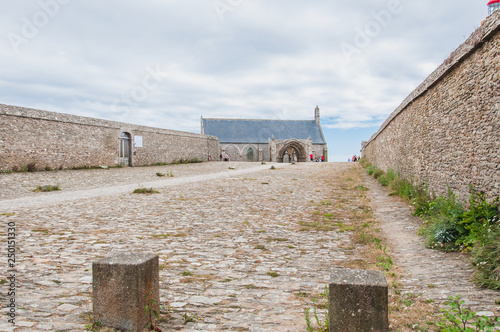 Saint-Mathieu lighthouse and former abbey at Pointe Saint-Mathieu photo