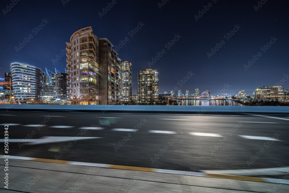 Fototapeta premium empty city road