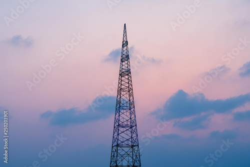 tower on blue sky © 明飞 马