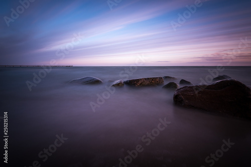 Steine am Strand von Lubmin am frühen Morgen © Leinemeister