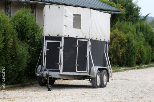 Trailer parking for horse transportation