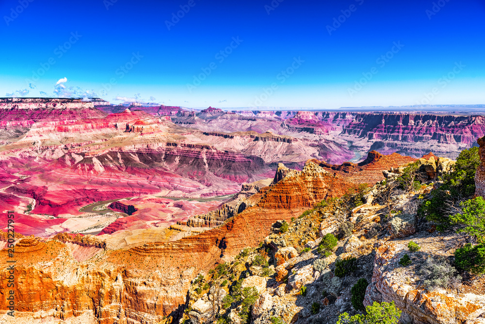 Fototapeta premium Amazing natural geological formation - Grand Canyon in Arizona, Southern Rim.