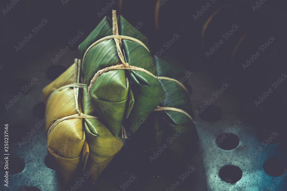 Thai dessert, Khao Tom Mad, steamed sticky rice with banana recipe