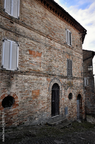 Fermo, medieval town, Italian touristic destination © Marta P. (Milacroft)