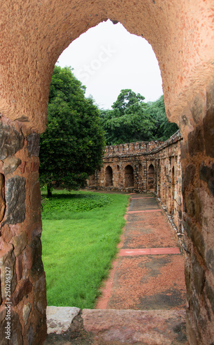 Tumba de Humayun, en Delhi, India. Patrimonio de la Humanidad photo
