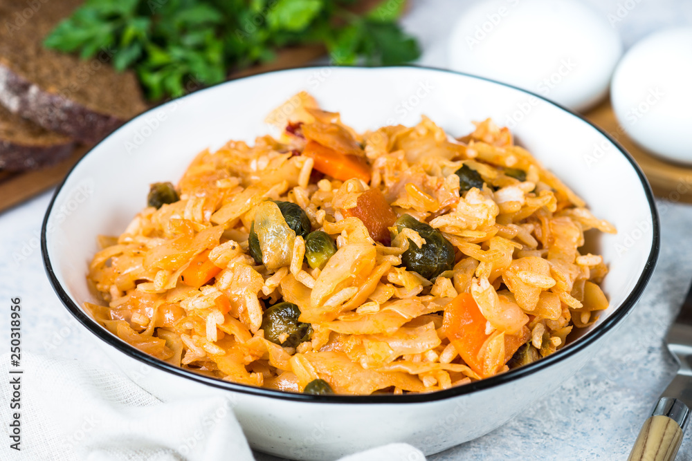 Cabbage stew with rice and vegetables. 