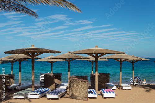 beach umbrella sea horizon