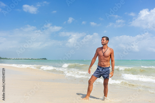 man portrait at the  beach © Guajillo studio