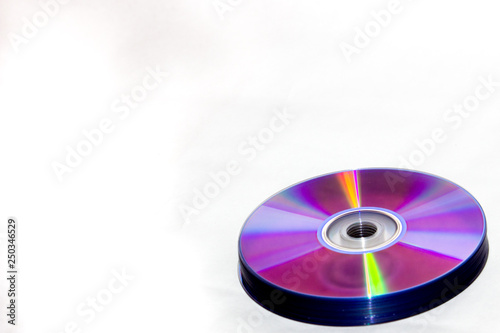 GRUPO DE DISCOS COMPACTOS O DVD  photo