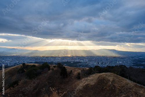 若草山から見た奈良の町 光芒 天使のはしご