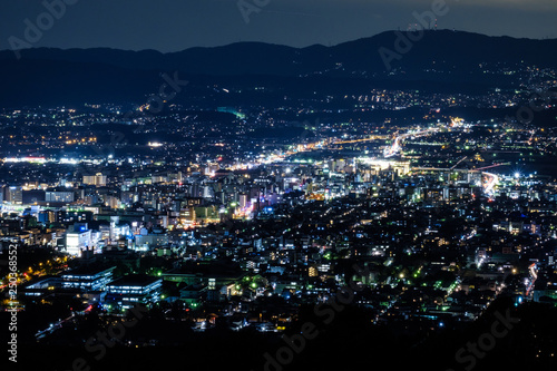 奈良県奈良市若草山の夜景　新日本三大夜景　2019年2月　 © Rummy & Rummy