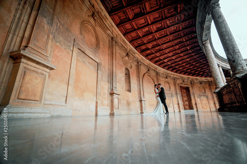 Beautiful romantic wedding in Alhambra